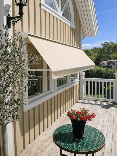 Optima Beige och mosaikbord